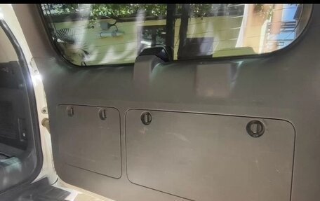 Toyota Land Cruiser Prado 150 рестайлинг 2, 2010 год, 3 100 000 рублей, 20 фотография