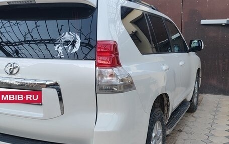 Toyota Land Cruiser Prado 150 рестайлинг 2, 2010 год, 3 100 000 рублей, 29 фотография