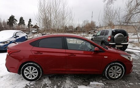 Hyundai Solaris II рестайлинг, 2017 год, 1 220 000 рублей, 2 фотография