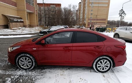 Hyundai Solaris II рестайлинг, 2017 год, 1 220 000 рублей, 3 фотография