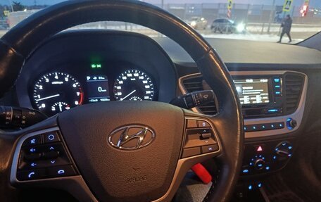 Hyundai Solaris II рестайлинг, 2017 год, 1 220 000 рублей, 8 фотография