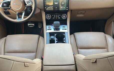 Jaguar F-Pace, 2021 год, 6 900 000 рублей, 10 фотография