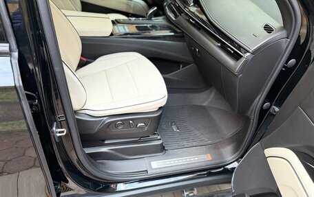 Cadillac Escalade V, 2021 год, 9 500 000 рублей, 23 фотография