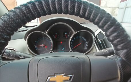 Chevrolet Cruze II, 2013 год, 700 000 рублей, 4 фотография