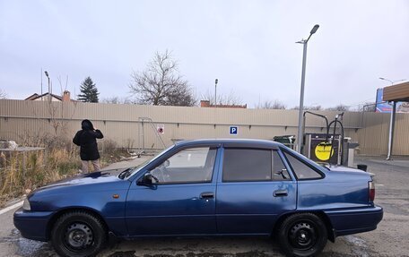 Daewoo Nexia I рестайлинг, 2000 год, 155 000 рублей, 2 фотография