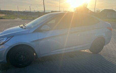 Hyundai Solaris II рестайлинг, 2011 год, 980 000 рублей, 3 фотография