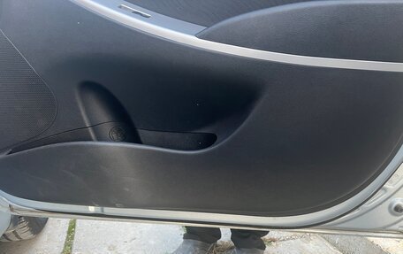 Hyundai Solaris II рестайлинг, 2011 год, 980 000 рублей, 13 фотография