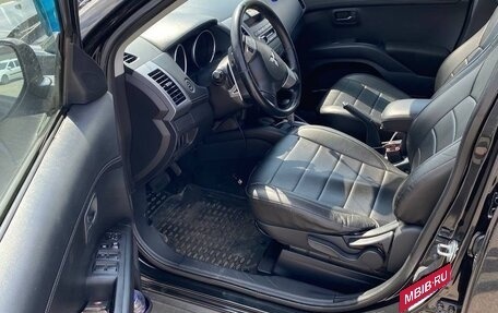 Mitsubishi Outlander III рестайлинг 3, 2010 год, 980 000 рублей, 8 фотография