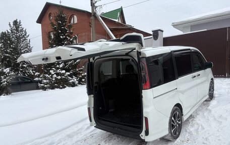 Honda Stepwgn IV, 2016 год, 2 340 000 рублей, 8 фотография