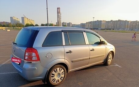 Opel Zafira B, 2008 год, 650 000 рублей, 5 фотография