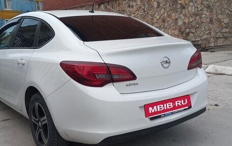 Opel Astra J, 2013 год, 900 000 рублей, 4 фотография