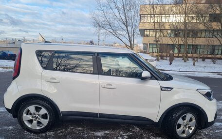 KIA Soul II рестайлинг, 2017 год, 1 635 000 рублей, 8 фотография