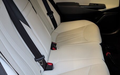 Toyota Crown, 2018 год, 4 350 000 рублей, 23 фотография