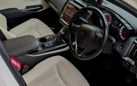 Toyota Crown, 2018 год, 4 350 000 рублей, 21 фотография