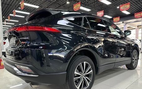 Toyota Harrier, 2024 год, 3 630 000 рублей, 2 фотография