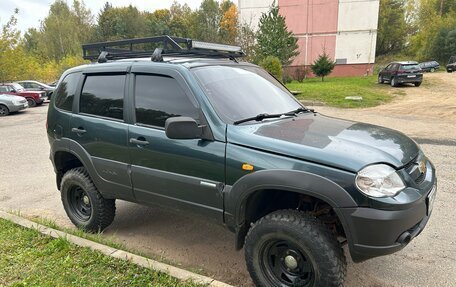 Chevrolet Niva I рестайлинг, 2010 год, 666 666 рублей, 2 фотография