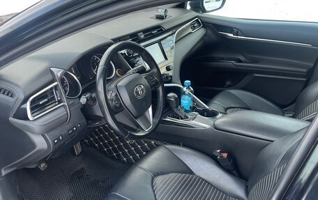 Toyota Camry, 2018 год, 2 180 000 рублей, 18 фотография