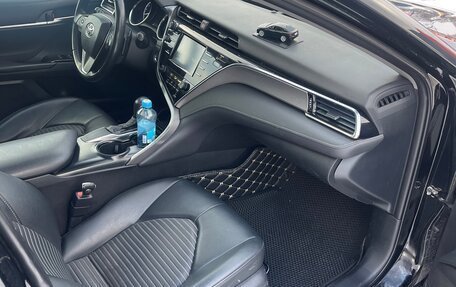 Toyota Camry, 2018 год, 2 180 000 рублей, 19 фотография