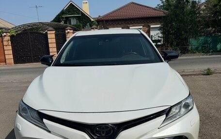 Toyota Camry, 2019 год, 3 380 000 рублей, 1 фотография