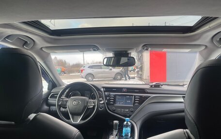 Toyota Camry, 2018 год, 2 180 000 рублей, 22 фотография