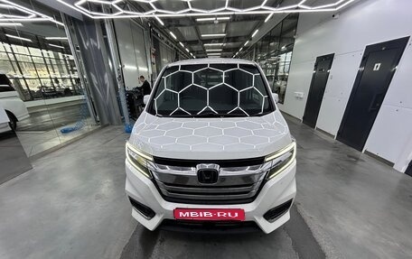 Honda Stepwgn IV, 2019 год, 2 500 000 рублей, 1 фотография