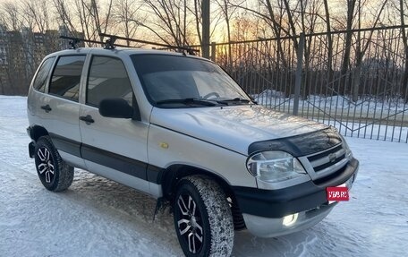 Chevrolet Niva I рестайлинг, 2004 год, 267 000 рублей, 1 фотография