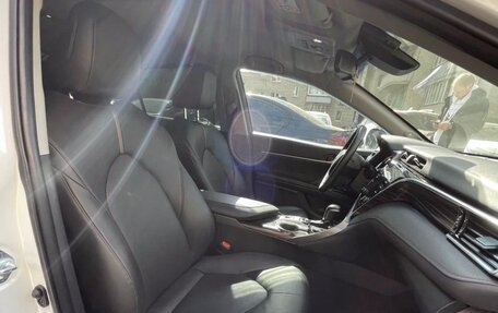 Toyota Camry, 2019 год, 3 380 000 рублей, 14 фотография