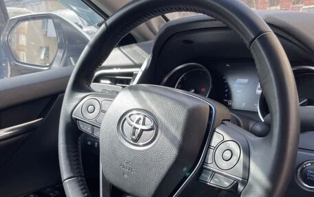 Toyota Camry, 2019 год, 3 380 000 рублей, 15 фотография