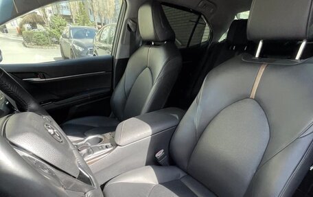 Toyota Camry, 2019 год, 3 380 000 рублей, 17 фотография