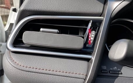 Toyota Camry, 2019 год, 3 380 000 рублей, 18 фотография