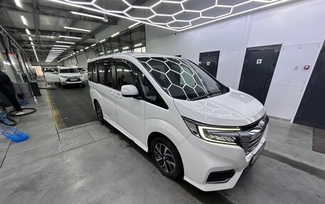 Honda Stepwgn IV, 2019 год, 2 500 000 рублей, 3 фотография