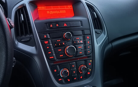 Opel Astra J, 2014 год, 780 000 рублей, 10 фотография