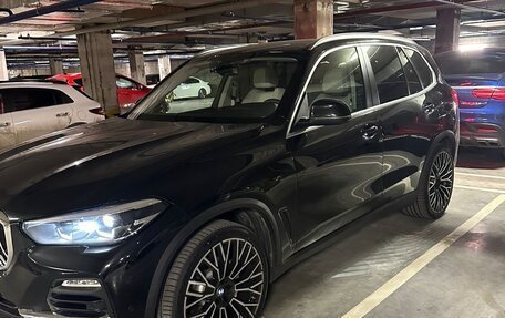 BMW X5, 2019 год, 7 990 000 рублей, 2 фотография