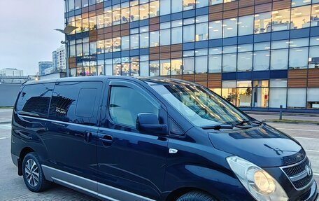 Hyundai Grand Starex Grand Starex I рестайлинг 2, 2011 год, 1 499 999 рублей, 3 фотография