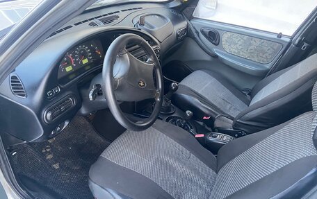 Chevrolet Niva I рестайлинг, 2004 год, 267 000 рублей, 11 фотография