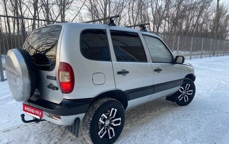 Chevrolet Niva I рестайлинг, 2004 год, 267 000 рублей, 2 фотография