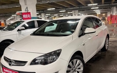 Opel Astra J, 2013 год, 630 000 рублей, 1 фотография