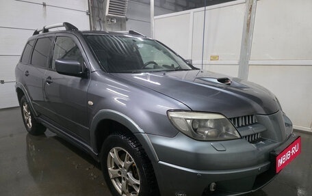 Mitsubishi Outlander III рестайлинг 3, 2005 год, 499 999 рублей, 1 фотография
