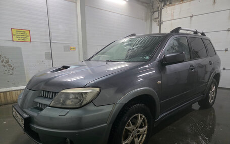 Mitsubishi Outlander III рестайлинг 3, 2005 год, 499 999 рублей, 2 фотография