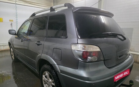 Mitsubishi Outlander III рестайлинг 3, 2005 год, 499 999 рублей, 4 фотография