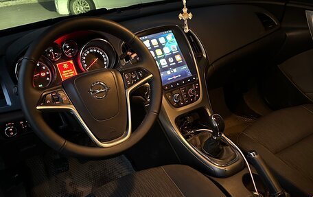 Opel Astra J, 2013 год, 900 000 рублей, 13 фотография