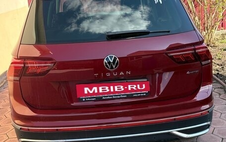 Volkswagen Tiguan II, 2021 год, 3 600 000 рублей, 2 фотография