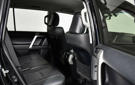 Toyota Land Cruiser Prado 150 рестайлинг 2, 2022 год, 7 150 000 рублей, 12 фотография