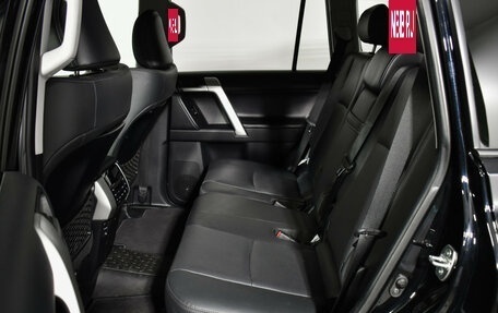 Toyota Land Cruiser Prado 150 рестайлинг 2, 2022 год, 7 150 000 рублей, 11 фотография