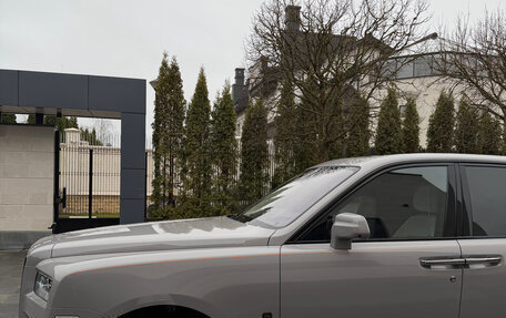 Rolls-Royce Cullinan, 2024 год, 49 800 000 рублей, 3 фотография