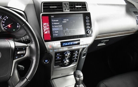 Toyota Land Cruiser Prado 150 рестайлинг 2, 2022 год, 7 150 000 рублей, 18 фотография