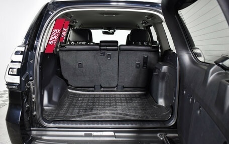 Toyota Land Cruiser Prado 150 рестайлинг 2, 2022 год, 7 150 000 рублей, 21 фотография