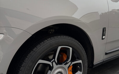 Rolls-Royce Cullinan, 2024 год, 49 800 000 рублей, 6 фотография