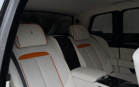 Rolls-Royce Cullinan, 2024 год, 49 800 000 рублей, 11 фотография