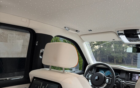 Rolls-Royce Cullinan, 2024 год, 49 800 000 рублей, 18 фотография